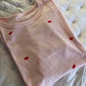 Old Navy Light Pink Tee with Red Lips